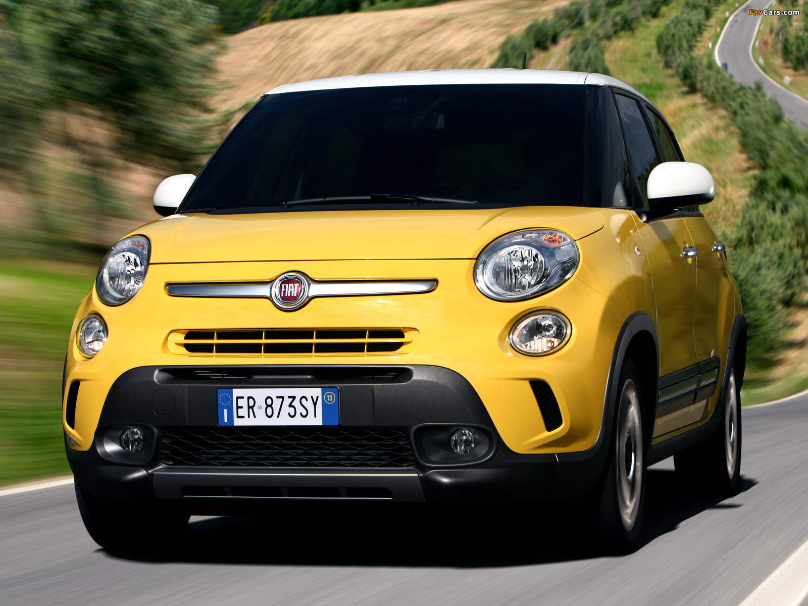 Fiat 500L Trekking (330) 2013 wallpapers (1600 x 1200)