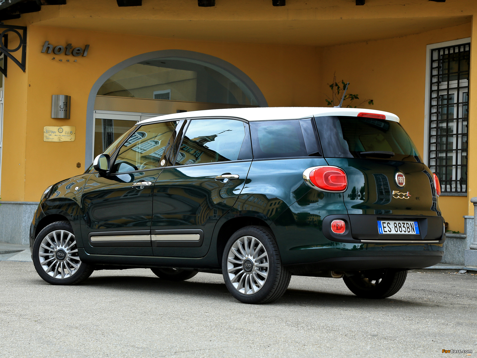 Fiat 500L Living (330) 2013 wallpapers (1600 x 1200)
