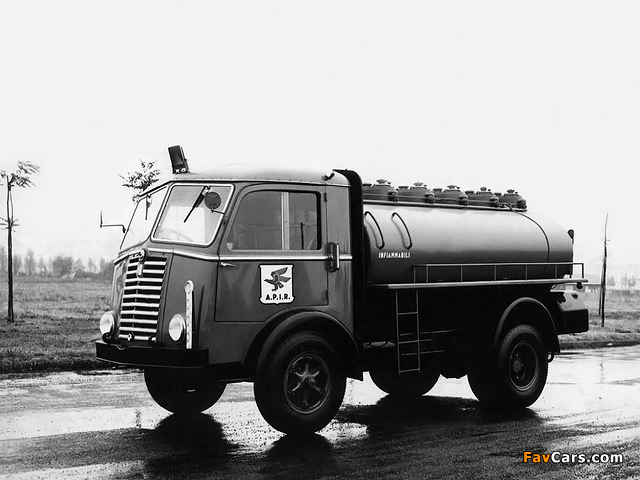 Pictures of Fiat 642 N Autobotte 1952–55 (640 x 480)