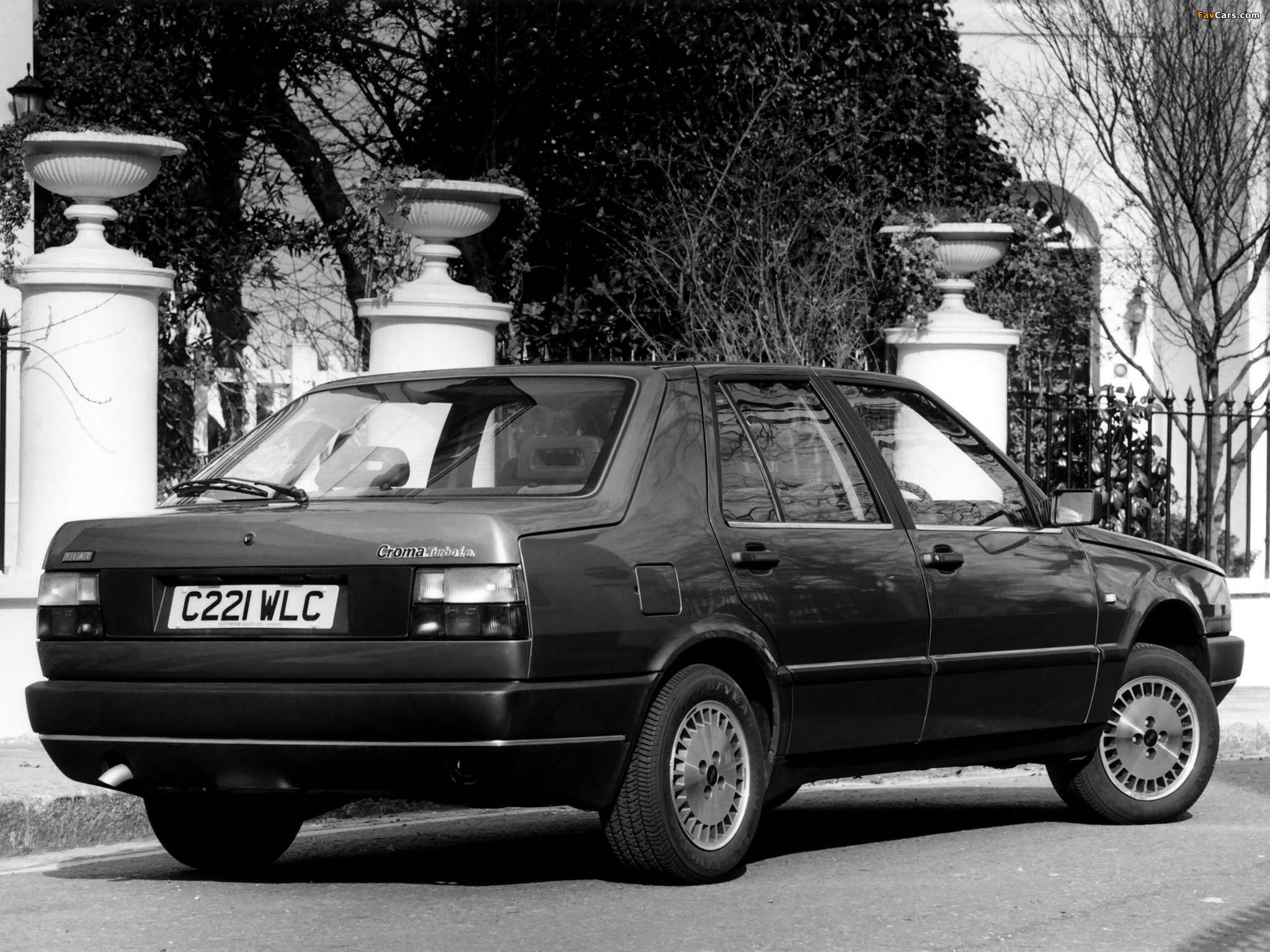 Photos of Fiat Croma Turbo i.e. UK-spec (154) 1986–89 (2048 x 1536)