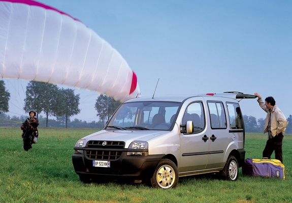 Images of Fiat Doblò Panorama (223) 2000–05