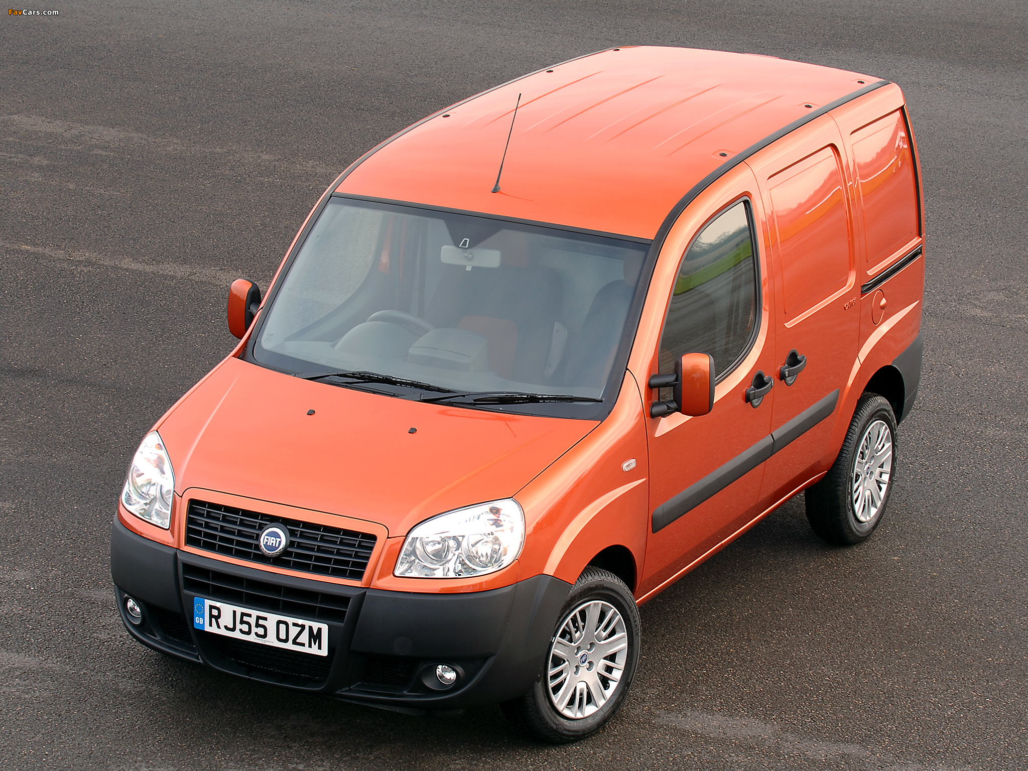 Photos of Fiat Doblò Cargo UK-spec (223) 2005–09 (2048 x 1536)