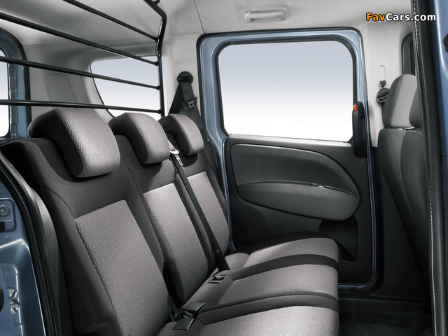 Pictures of Fiat Doblò Combi (263) 2010 (640 x 480)