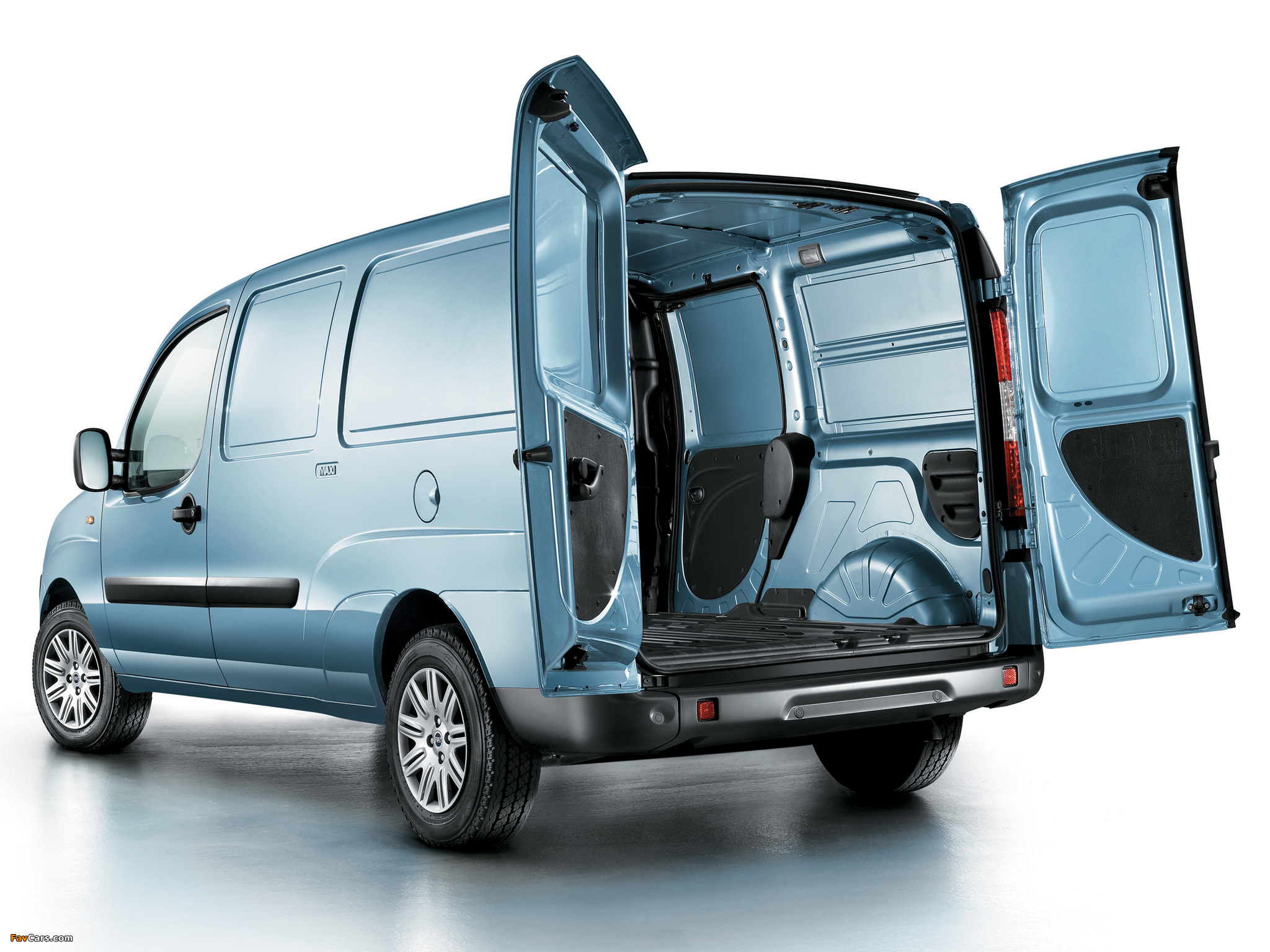 Fiat Doblò Cargo Maxi (223) 2005–09 wallpapers (2048 x 1536)