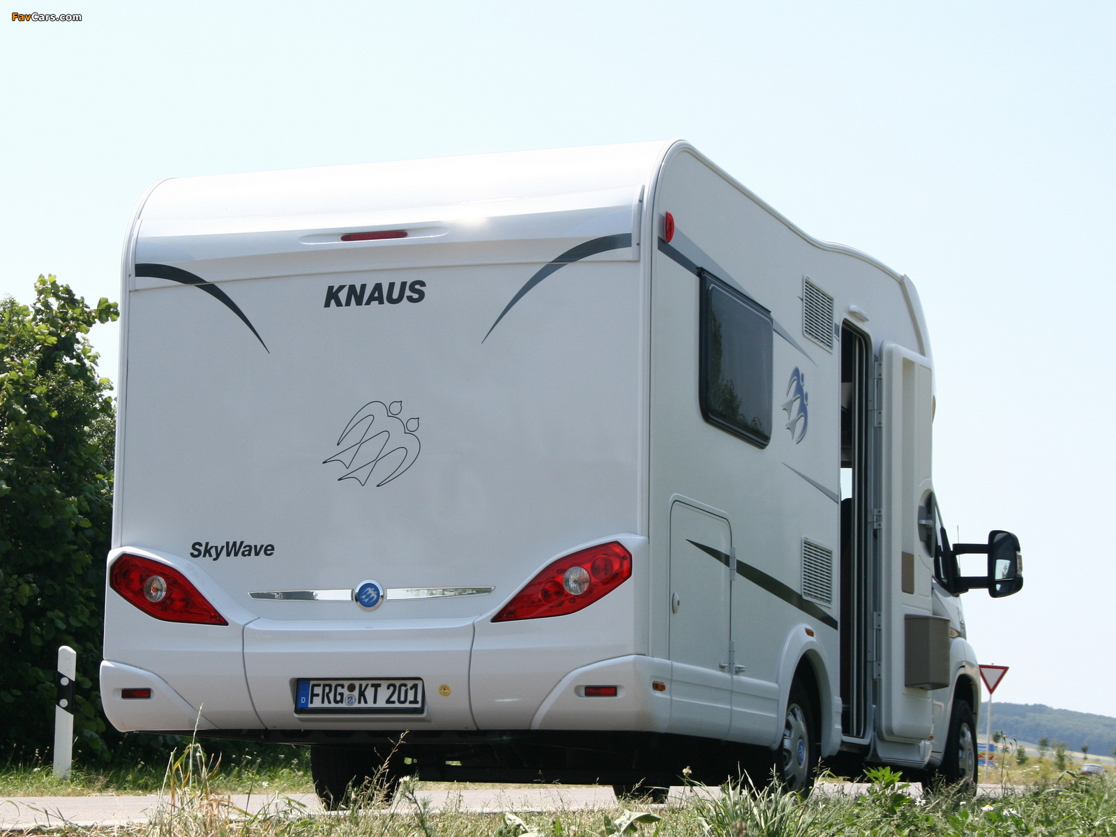 Knaus Sky Wave 2011 pictures (1600 x 1200)