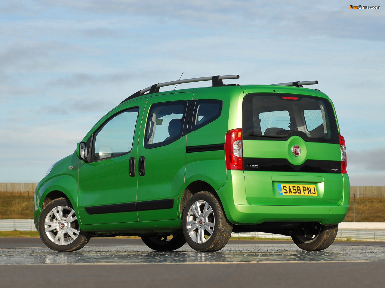 Fiat Qubo UK-spec (225) 2009 images (1280 x 960)