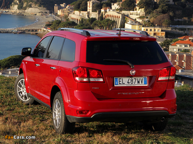 Fiat Freemont AWD (345) 2011 images (640 x 480)