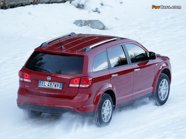 Fiat Freemont AWD (345) 2011 images (640 x 480)