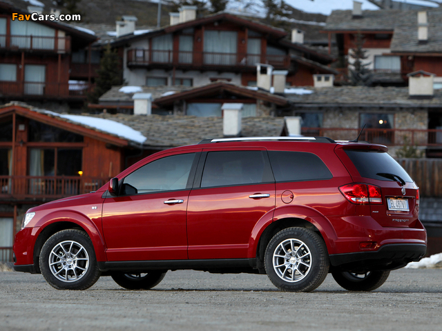 Fiat Freemont AWD (345) 2011 pictures (640 x 480)