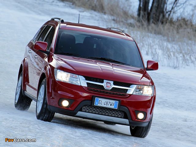 Fiat Freemont AWD (345) 2011 pictures (640 x 480)