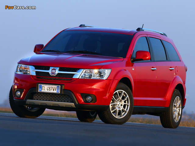 Fiat Freemont AWD (345) 2011 wallpapers (640 x 480)
