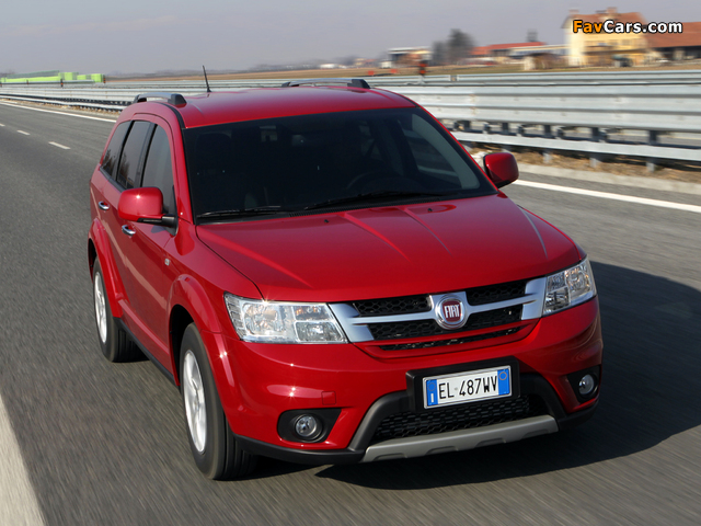 Images of Fiat Freemont AWD (345) 2011 (640 x 480)