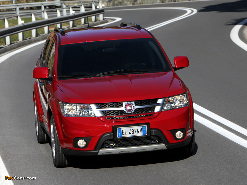 Pictures of Fiat Freemont AWD (345) 2011 (800 x 600)