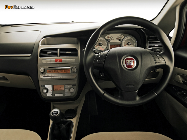 Images of Fiat Linea ZA-spec 2009 (640 x 480)