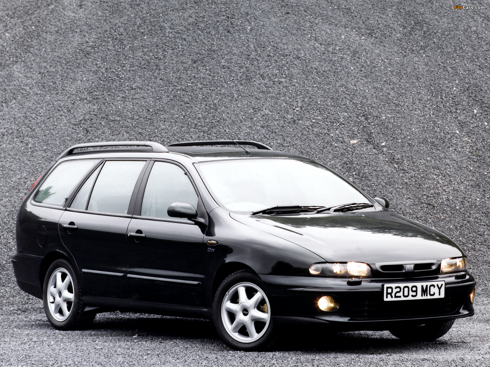 Pictures of Fiat Marea Weekend UK-spec (185) 1996–2003 (1600 x 1200)