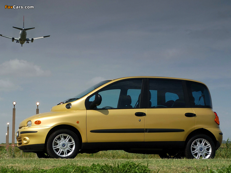 Fiat Multipla ZA-spec 2003–04 pictures (800 x 600)