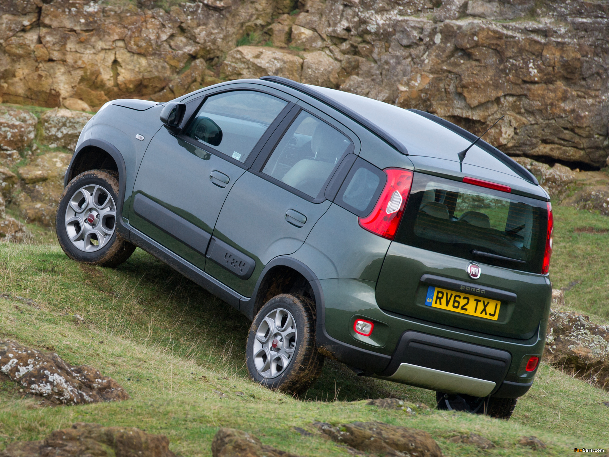 Images of Fiat Panda 4x4 UK-spec (319) 2013 (2048 x 1536)