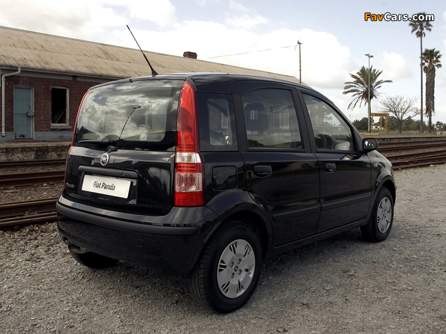 Photos of Fiat Panda ZA-spec (169) 2005–10 (640 x 480)