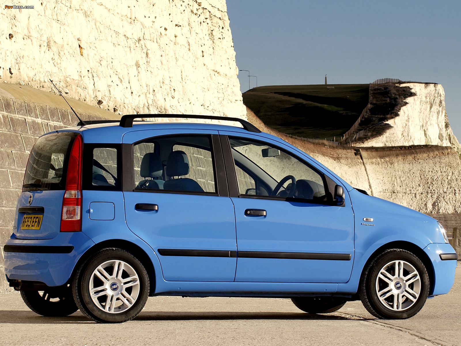 Pictures of Fiat Panda UK-spec (169) 2004–09 (1600 x 1200)