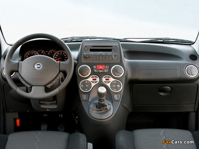 Pictures of Fiat Panda 100 HP (169) 2006–10 (640 x 480)