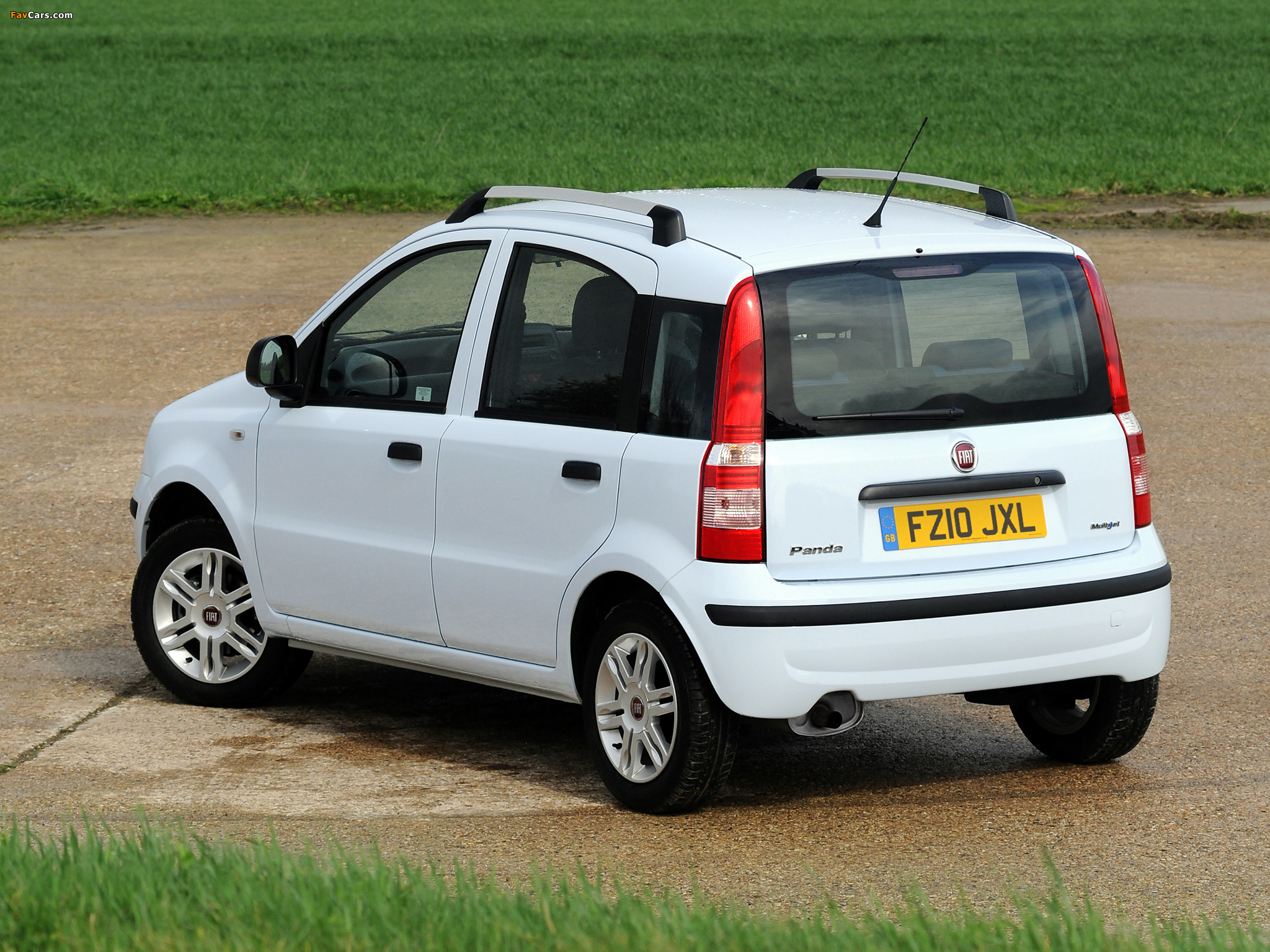 Pictures of Fiat Panda UK-spec (169) 2009–12 (2048 x 1536)