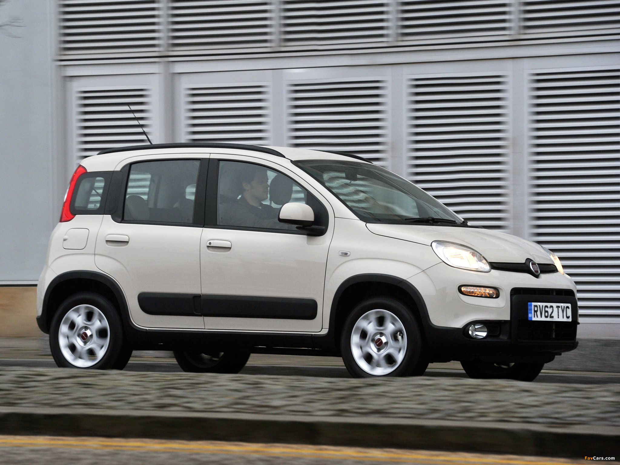 Pictures of Fiat Panda Trekking UK-spec (319) 2013 (2048 x 1536)