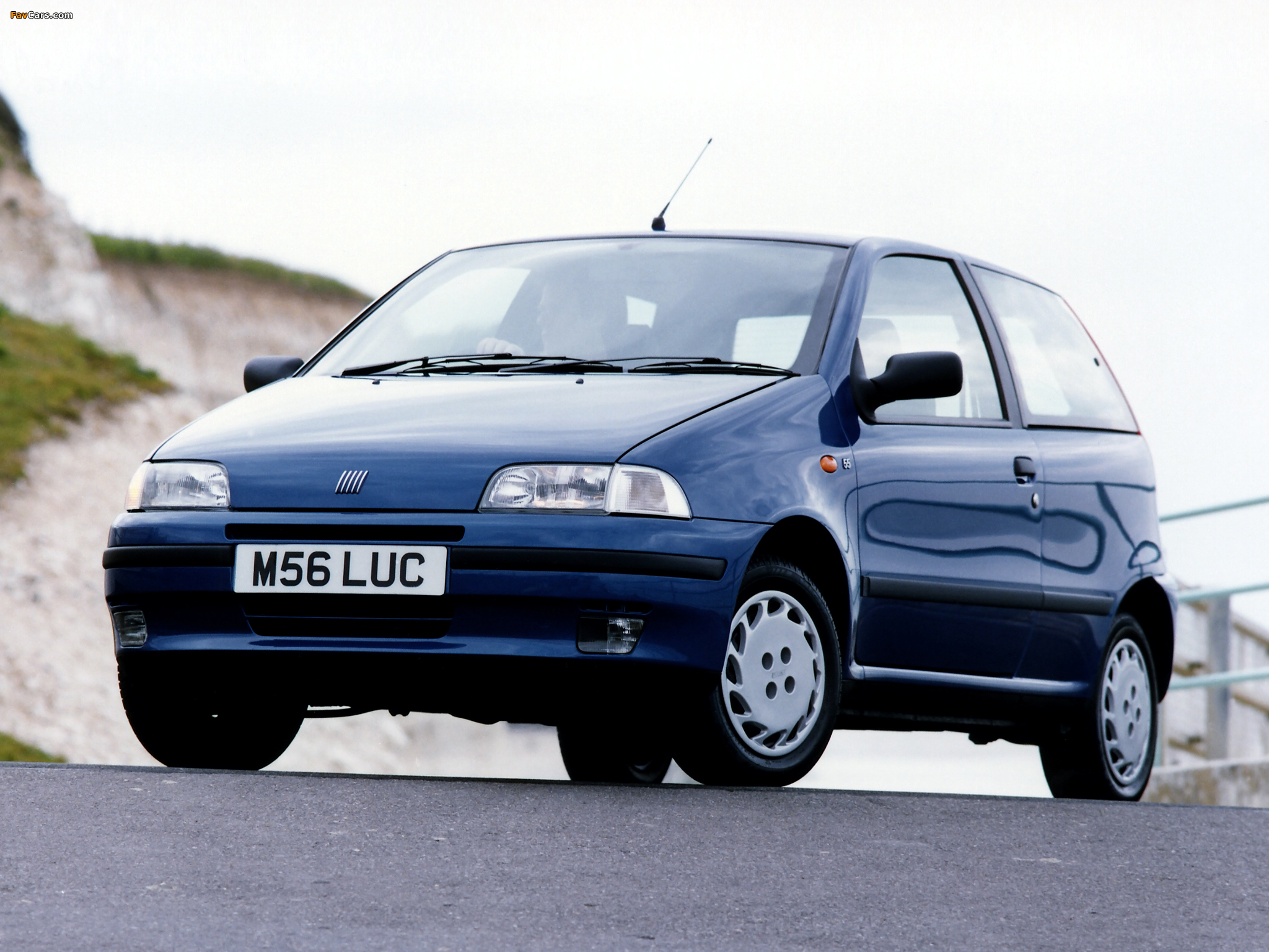 Fiat Punto 3-door UK-spec (176) 1993–99 images (2048 x 1536)