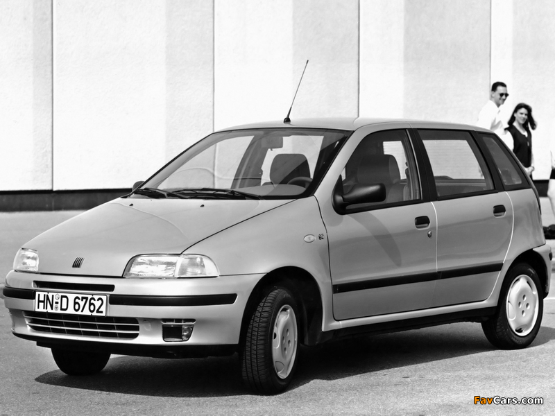 Fiat Punto 5-door (176) 1993–99 photos (800 x 600)