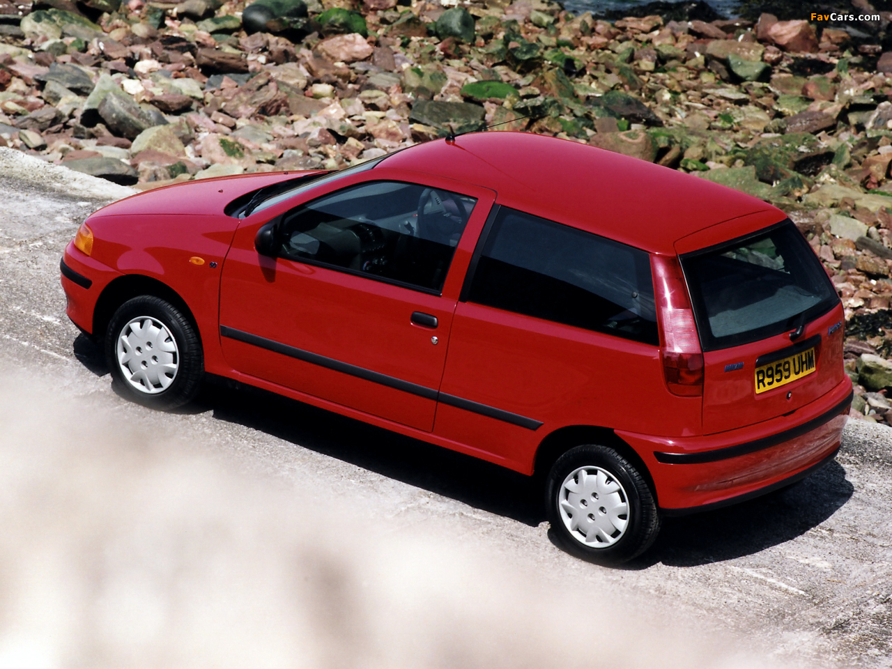 Fiat Punto 3-door UK-spec (176) 1993–99 pictures (1280 x 960)