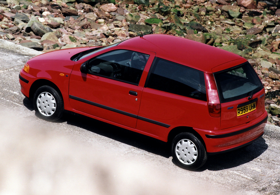 Fiat Punto 3-door UK-spec (176) 1993–99 pictures