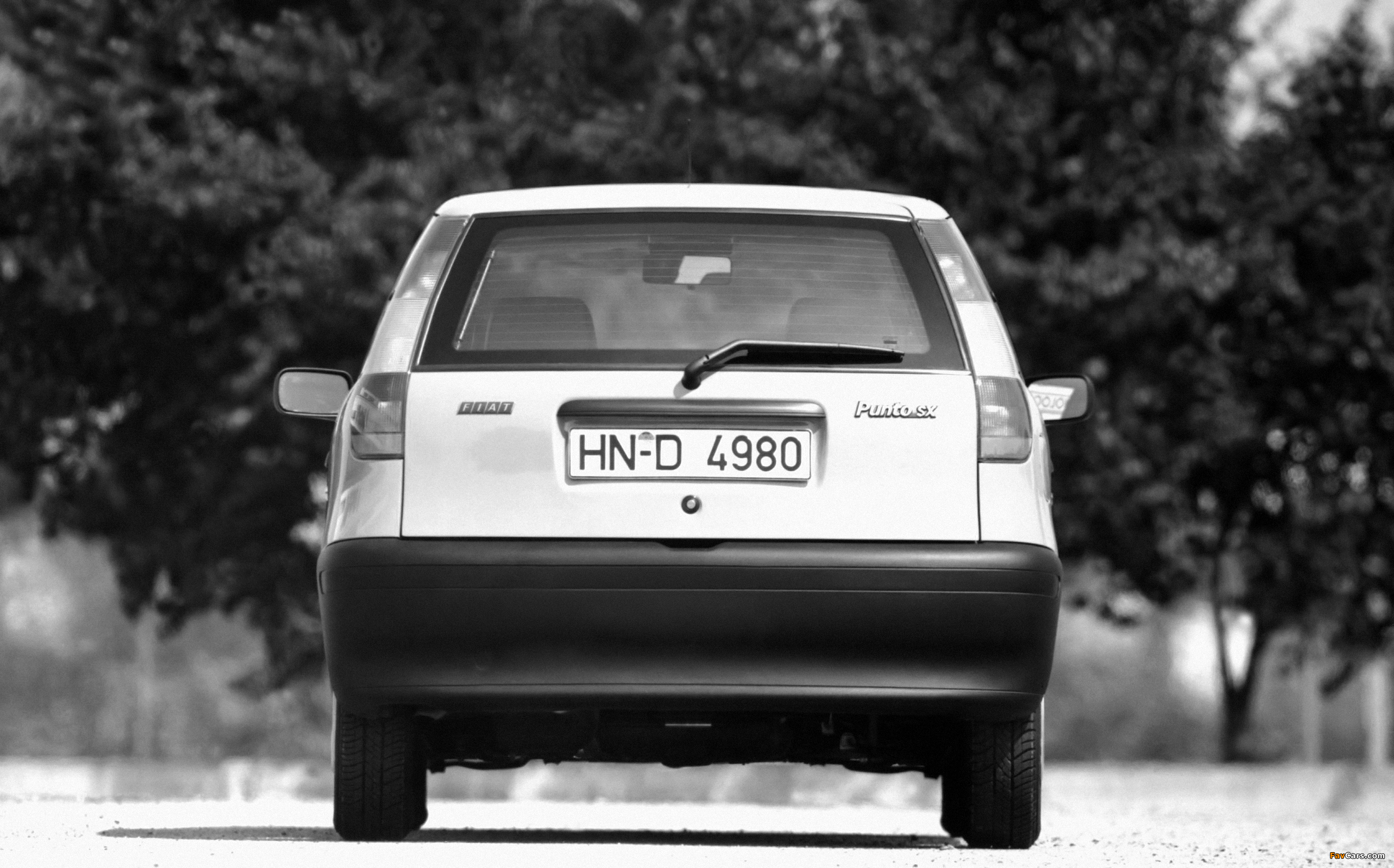 Fiat Punto 3-door (176) 1993–1999 pictures (2543 x 1583)
