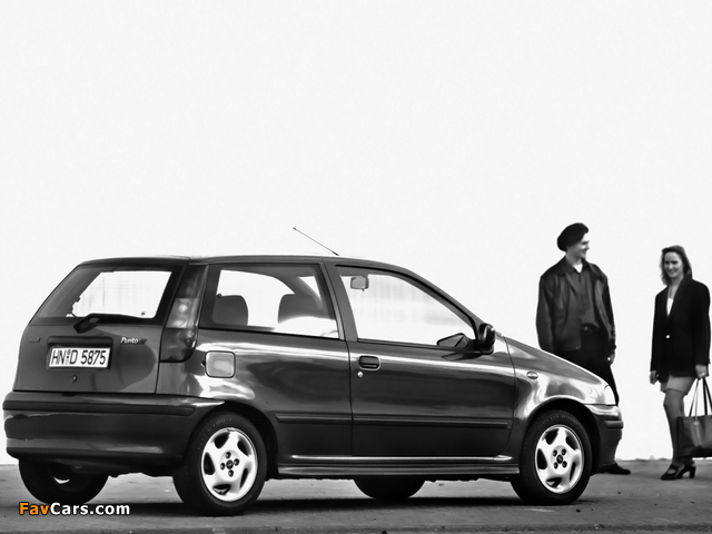 Fiat Punto GT (176) 1994–99 photos (640 x 480)