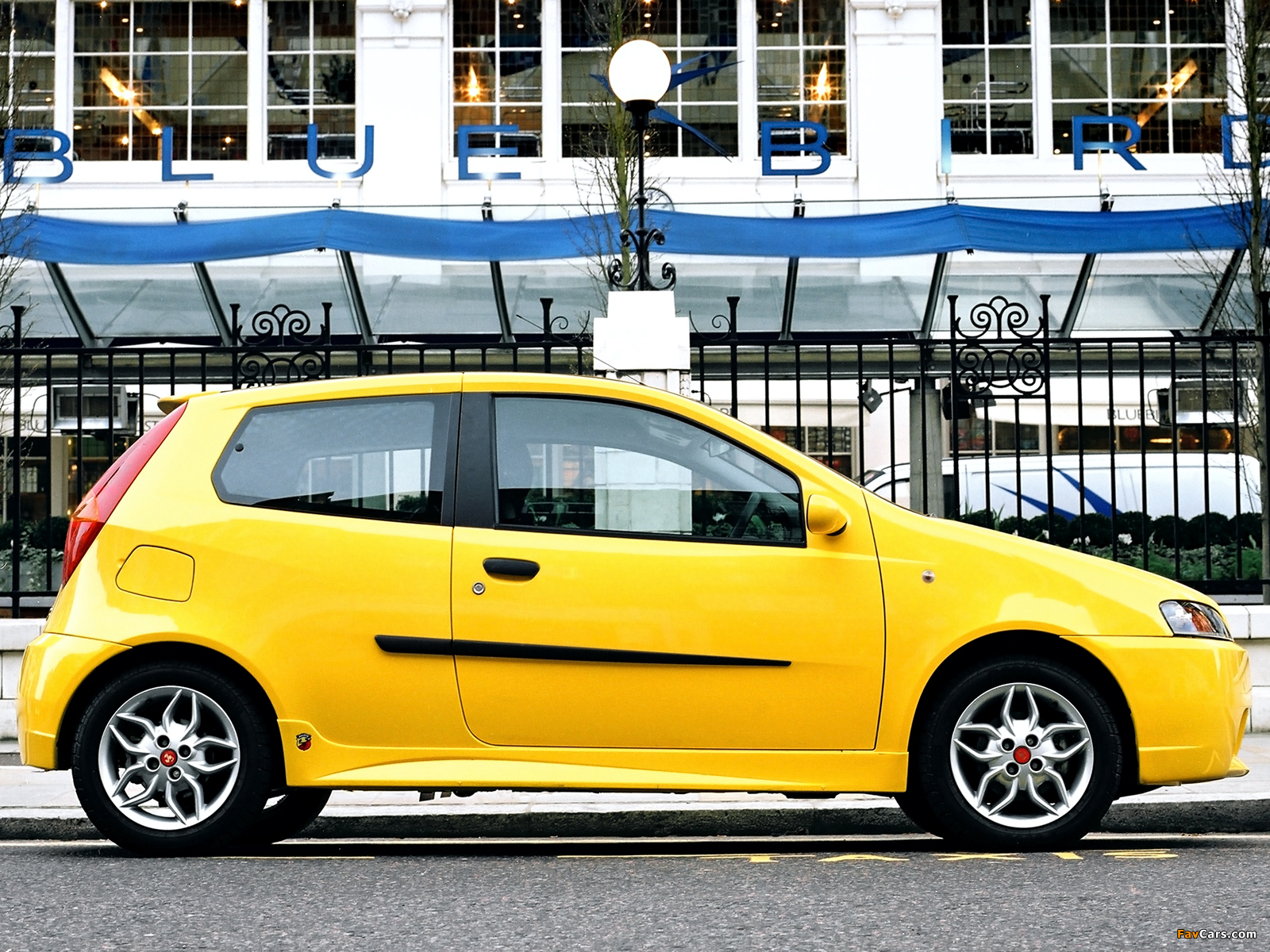 Fiat Punto HGT Abarth UK-spec (188) 2001–03 wallpapers (1600 x 1200)