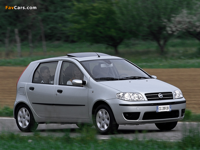 Fiat Punto 5-door (188) 2003–07 images (640 x 480)