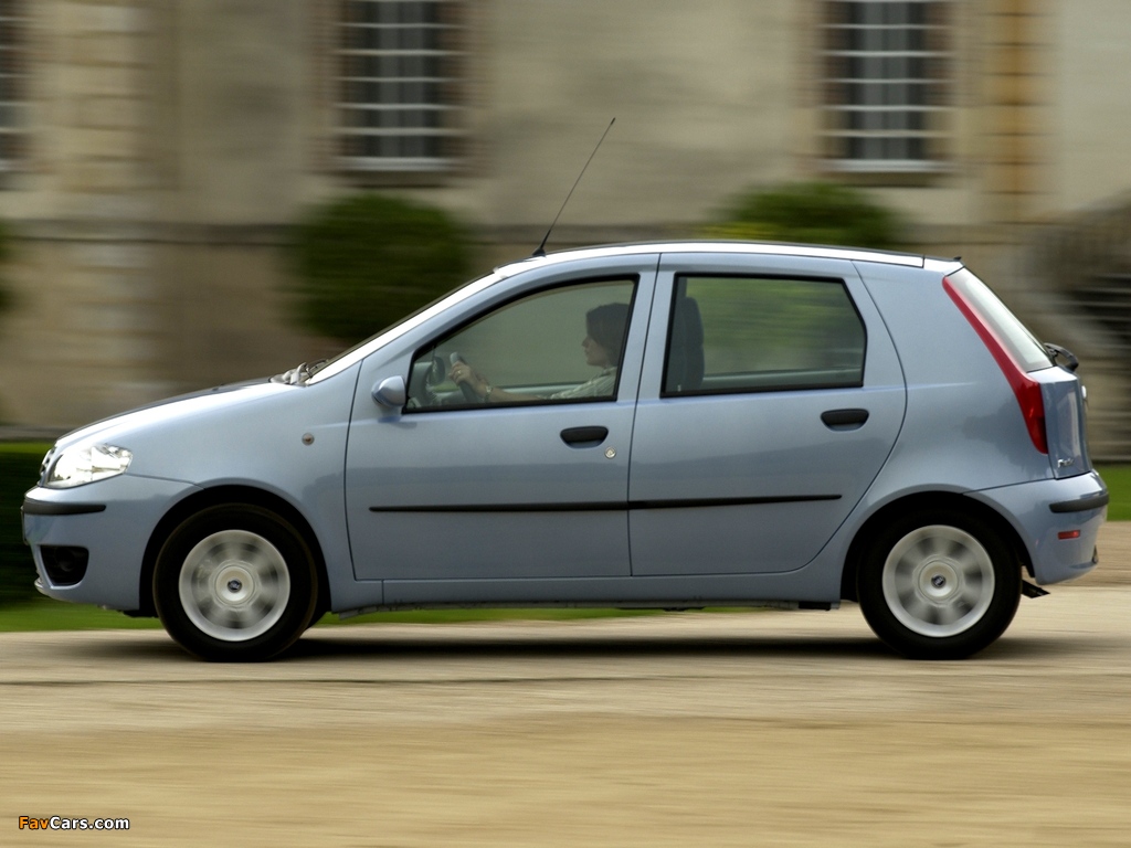 Fiat Punto 5-door (188) 2003–07 images (1024 x 768)