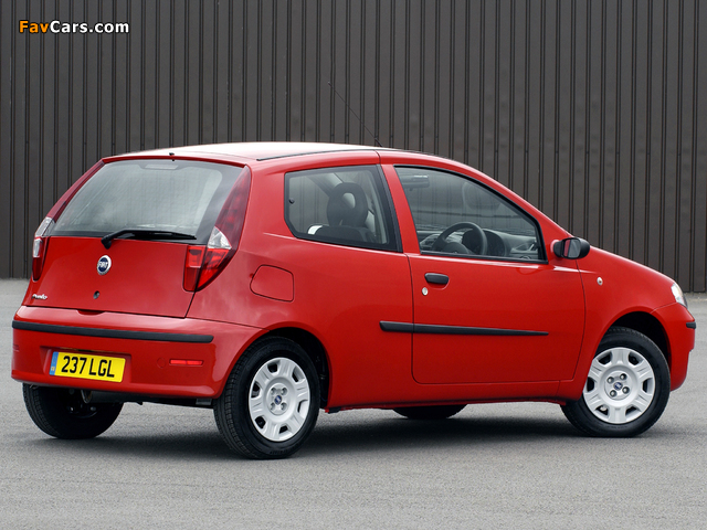 Fiat Punto 3-door UK-spec (188) 2003–05 images (640 x 480)