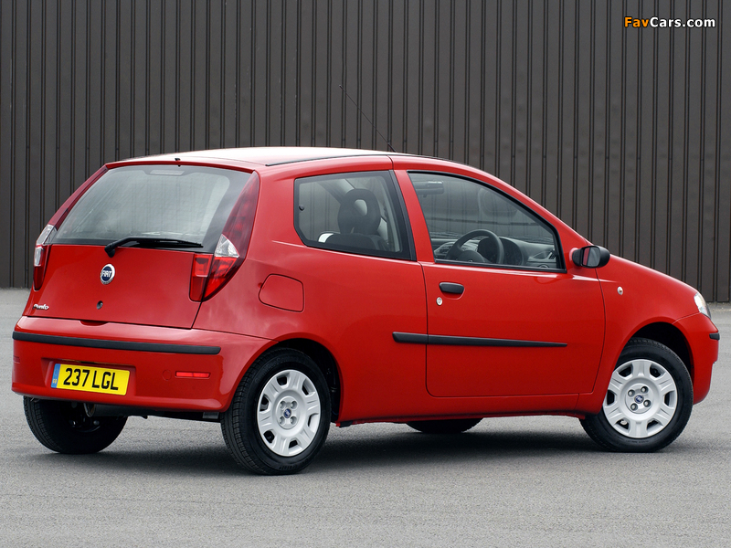 Fiat Punto 3-door UK-spec (188) 2003–05 images (800 x 600)