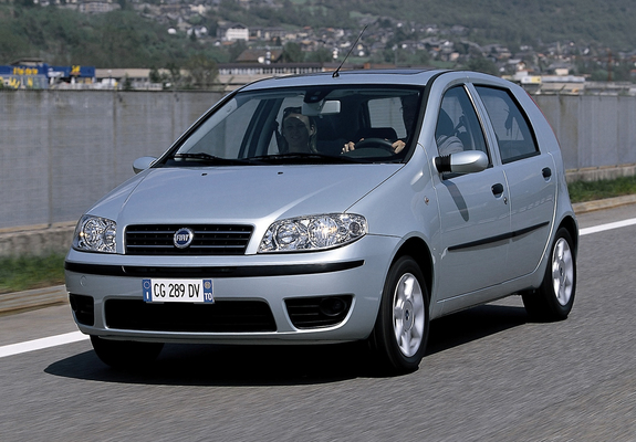 Fiat Punto 5-door (188) 2003–07 pictures
