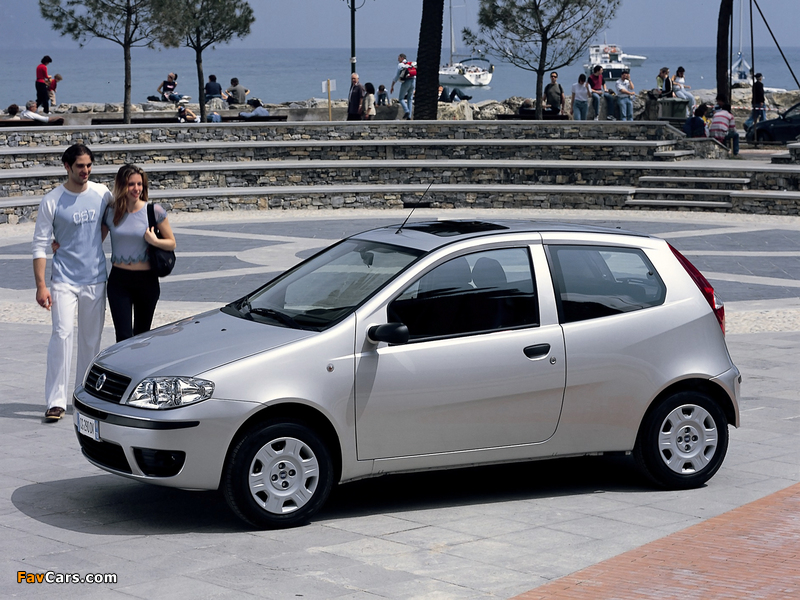 Fiat Punto 3-door (188) 2003–07 wallpapers (800 x 600)