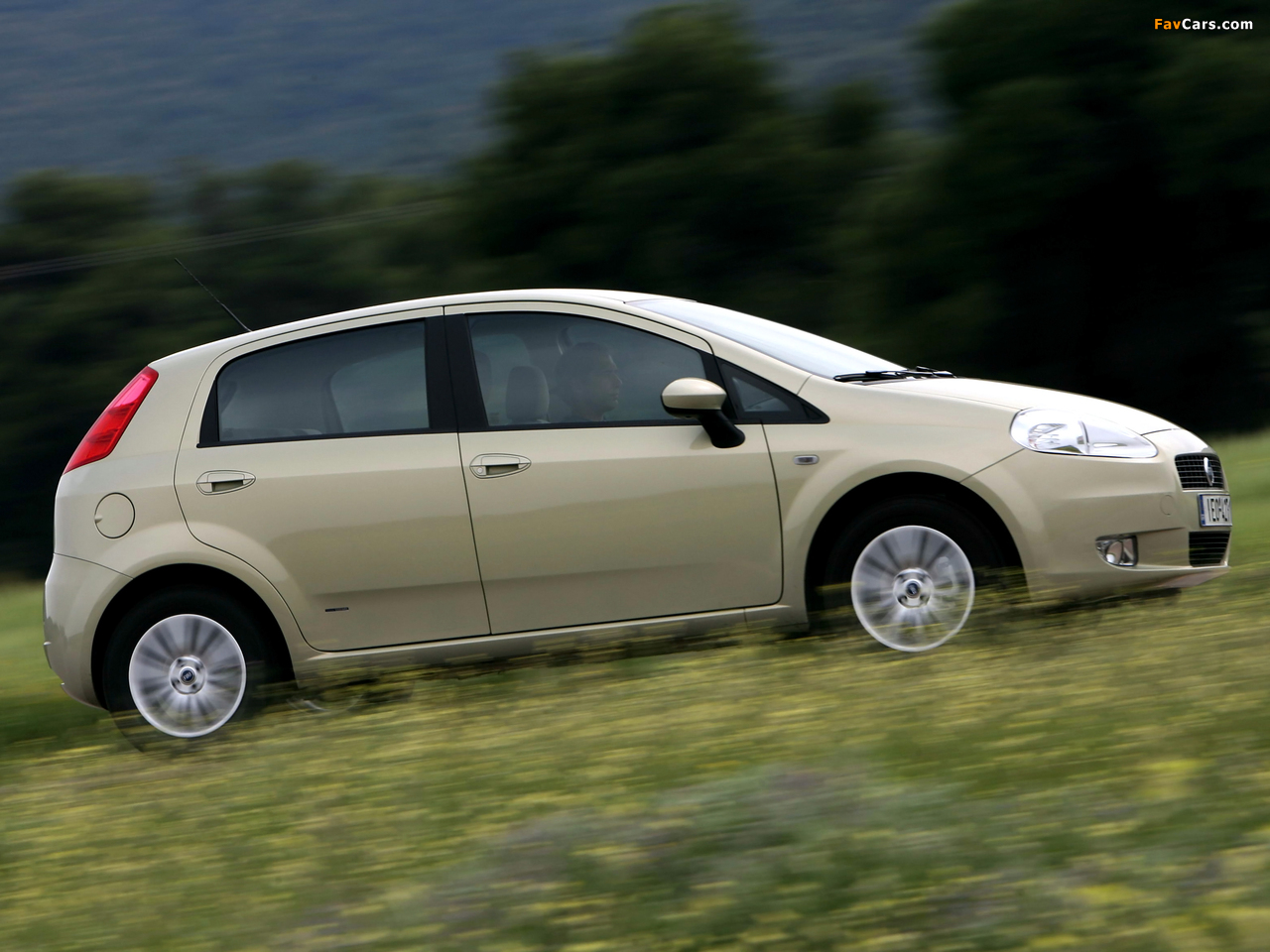 Fiat Grande Punto 5-door (199) 2005–12 pictures (1280 x 960)