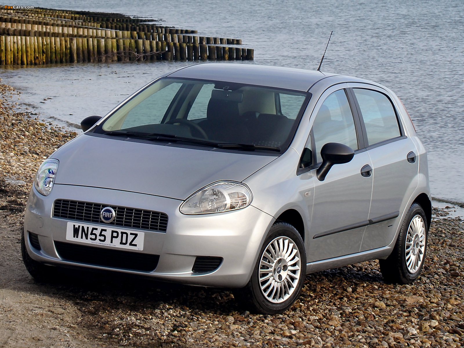 Fiat Grande Punto 5-door UK-spec (199) 2006–10 images (1600 x 1200)