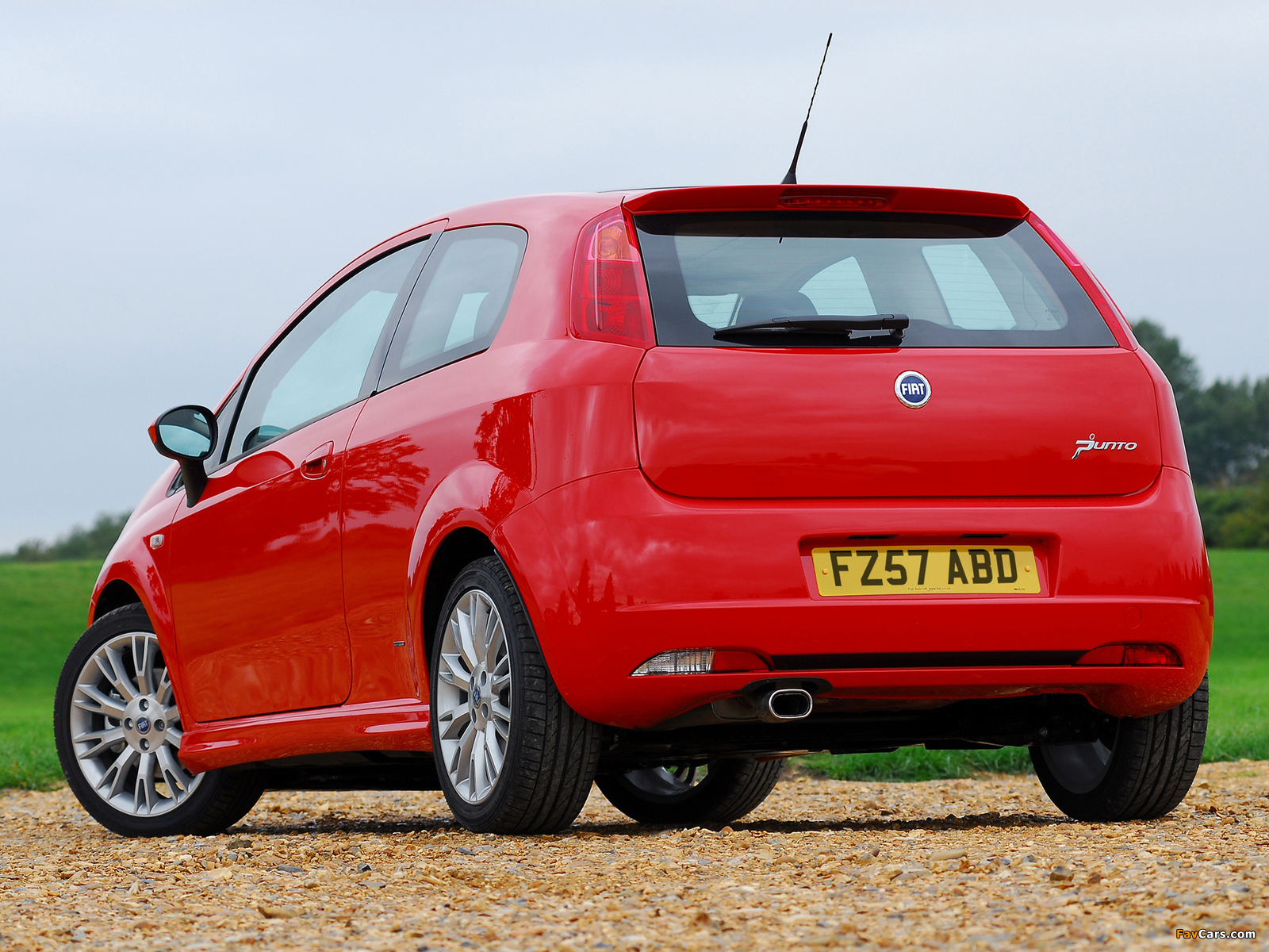 Fiat Grande Punto T-Jet 3-door UK-spec (199) 2007–10 pictures (1600 x 1200)