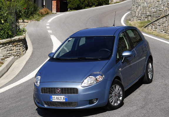 Fiat Grande Punto Natural Power 5-door (199) 2008–12 images