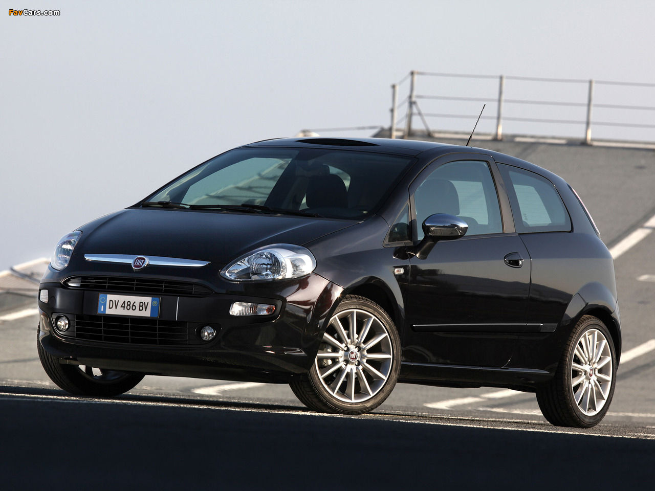 Fiat Punto Evo 3-door (199) 2009–12 images (1280 x 960)