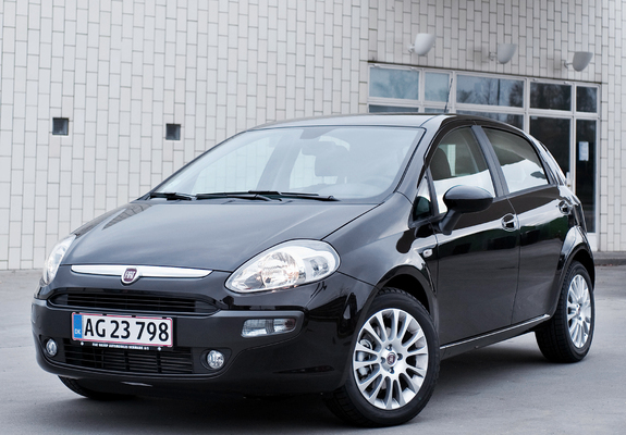 Fiat Punto Evo 5-door (199) 2009–12 pictures