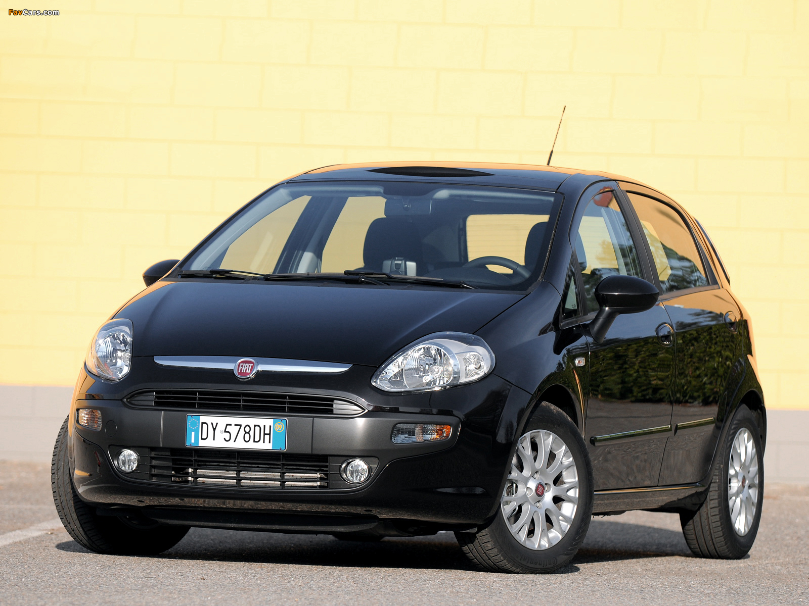Fiat Punto Evo 5-door (199) 2009–12 pictures (1600 x 1200)