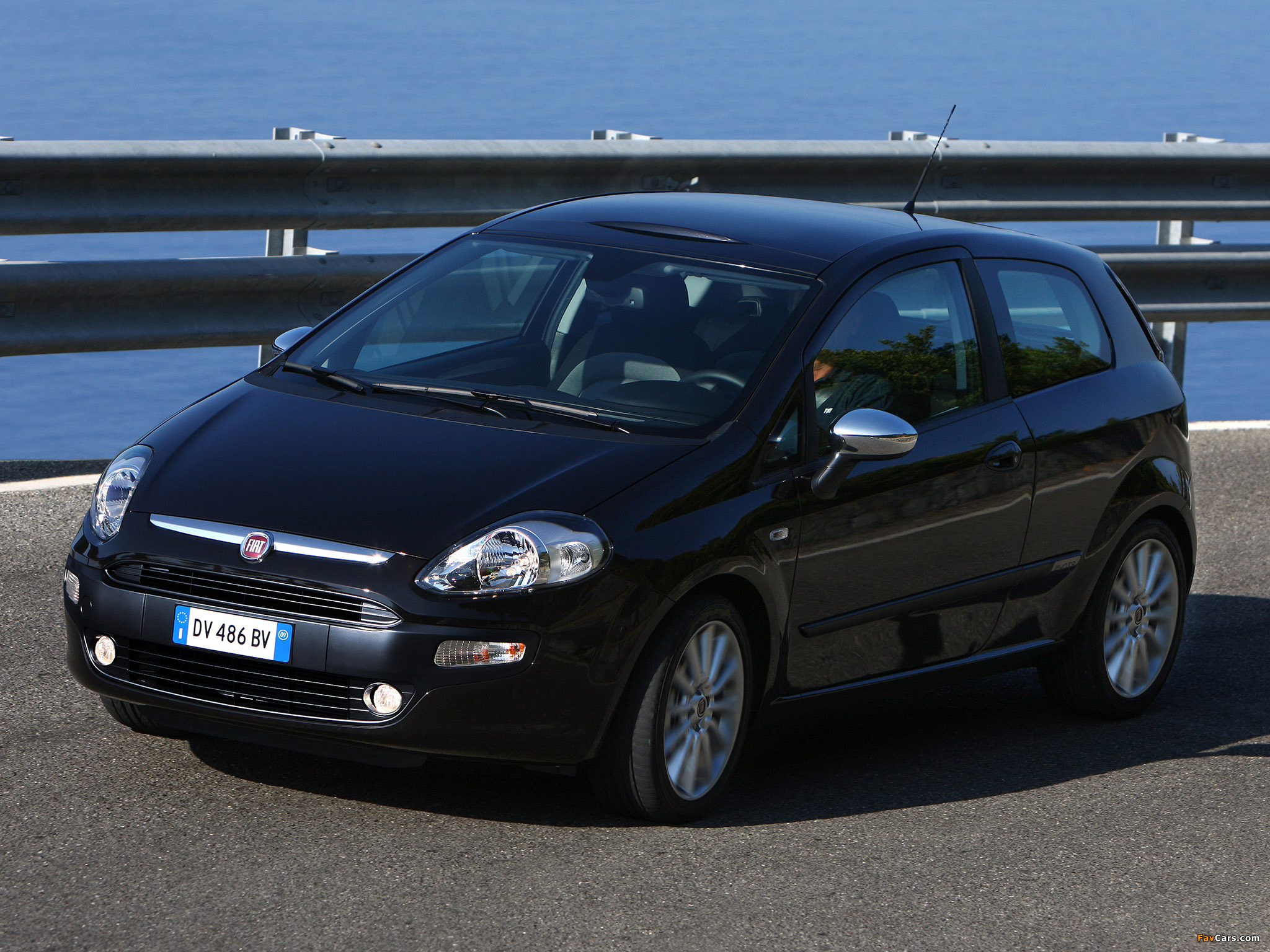 Fiat Punto Evo 3-door (199) 2009–12 pictures (2048 x 1536)