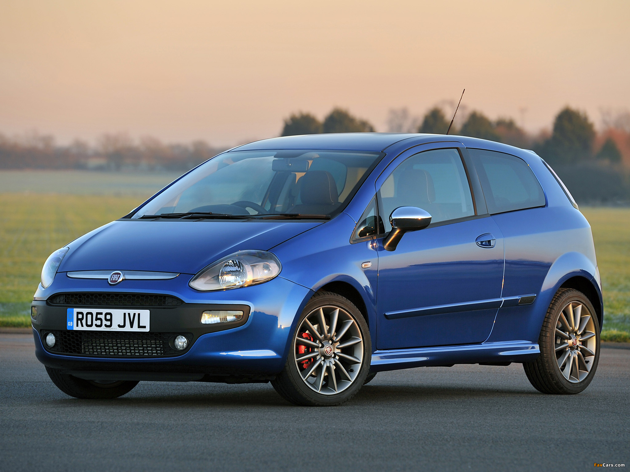 Fiat Punto Evo 3-door UK-spec (199) 2010–12 images (2048 x 1536)