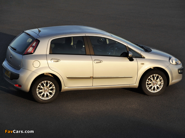 Fiat Punto Evo 5-door UK-spec (199) 2010–12 photos (640 x 480)