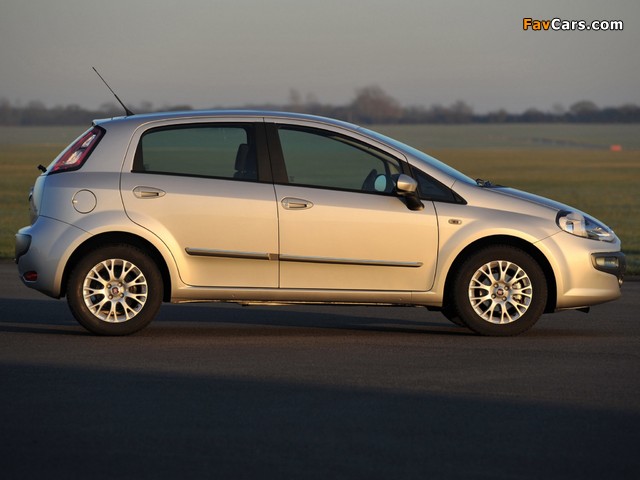 Fiat Punto Evo 5-door UK-spec (199) 2010–12 photos (640 x 480)